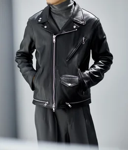 大本命のライダースジャケット。いつものSchott（ショット）と異なる