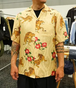 【予約】SILK SHORT SLEEVE ALOHA SHIRT〈 TIGER CAMELLIA / YELLOW 〉