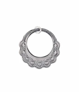 LEAF CIRCLE PENDANT