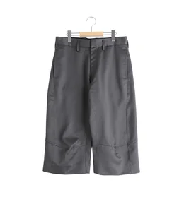 KNEE DARTED FLARE SHORTS | Omar Afridi(オマールアフリディ