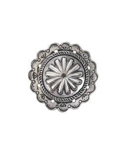 LEAF SHELL CONCHO No. 17