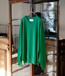 【予約】V Neck Knit