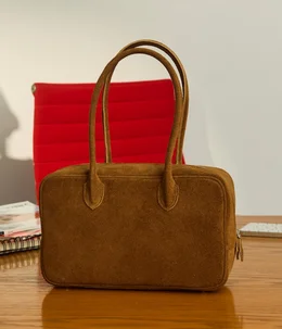 【予約】【レディース】STEADY BAG MEDIUM（SUEDE）