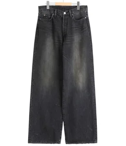 LOOSE DENIM JEANS